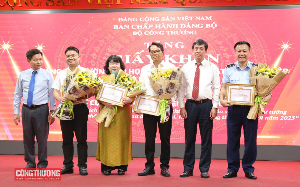 phát động Cuộc thi viết về bảo vệ môi trường Trang Chủ Cwin Com | Link Bảo Mật Cao 100% lần thứ 2 năm 2023