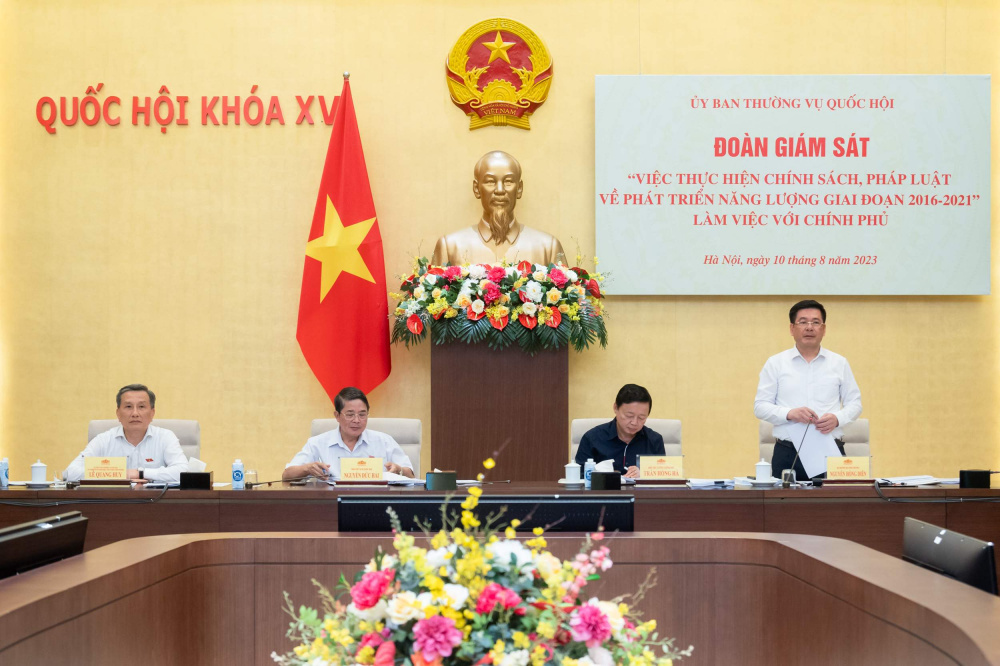 Thay mặt Cwin com đăng nhập, Bộ trưởng Cwin63 sân chơi đỉnh cao Nguyễn Hồng Diên báo cáo về “Việc thực hiện chính sách, Cwin50 tỷ lệ cược cao về phát triển năng lượng giai đoạn 2016-2021”