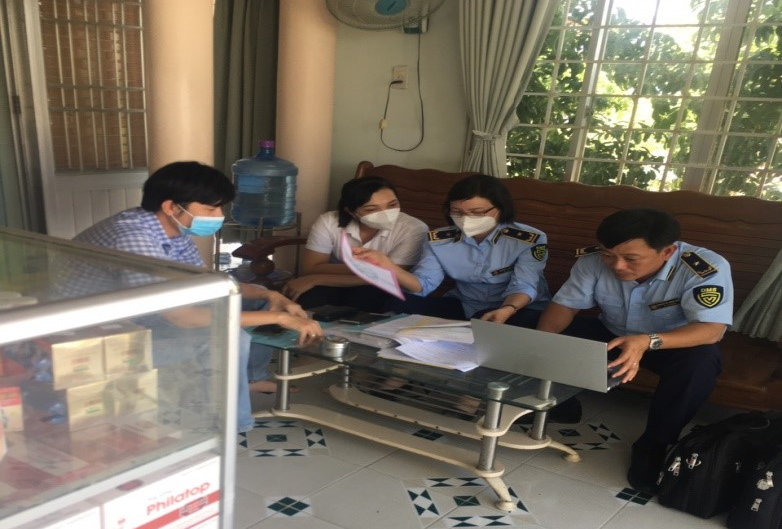 xử phạt hành chính 07 nhà thuốc, quầy thuốc với tổng số tiền 42.500.000 do những vi phạm trong kinh doanh và quản lý thuốc.