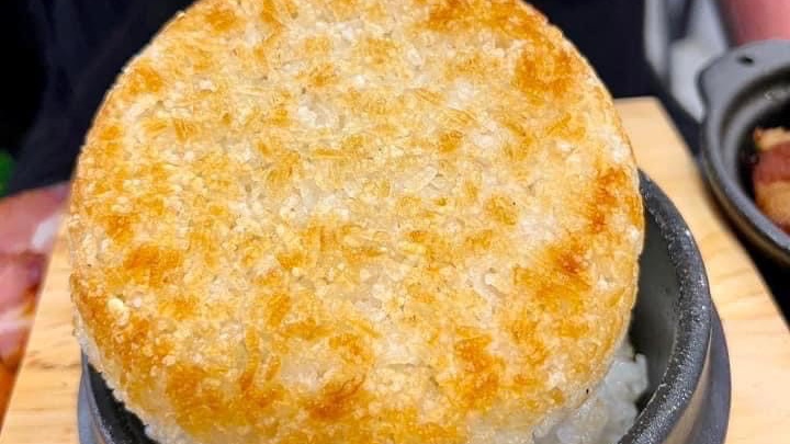 Thưởng thức cơm đốt thố Lão Đại ngon tại Hà Nội