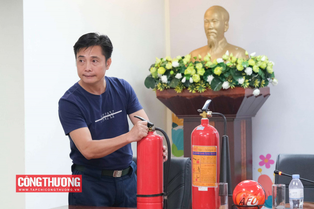 CWIN ✅ Nhà cái cờ bạc trực tuyến tốt nhất và Thương hiệu uy tín tập huấn nâng cao kỹ năng phòng cháy chữa cháy