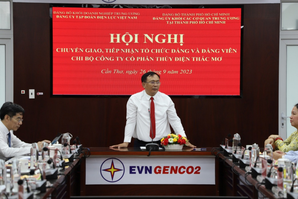 ông Trần Phú Thái phát biểu tại lễ bàn giao tiếp nhận Chi bộ thành viên về trực thuộc Đảng bộ EVNGENCO2
