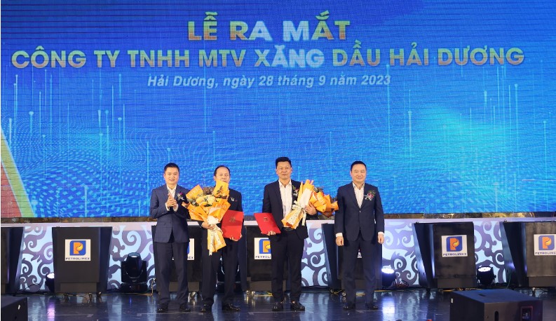 Cwin555 thể thao, casino live, bắn cá và slot nổ hũ hải dương 2