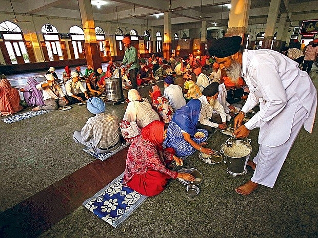 Đền dát vàng