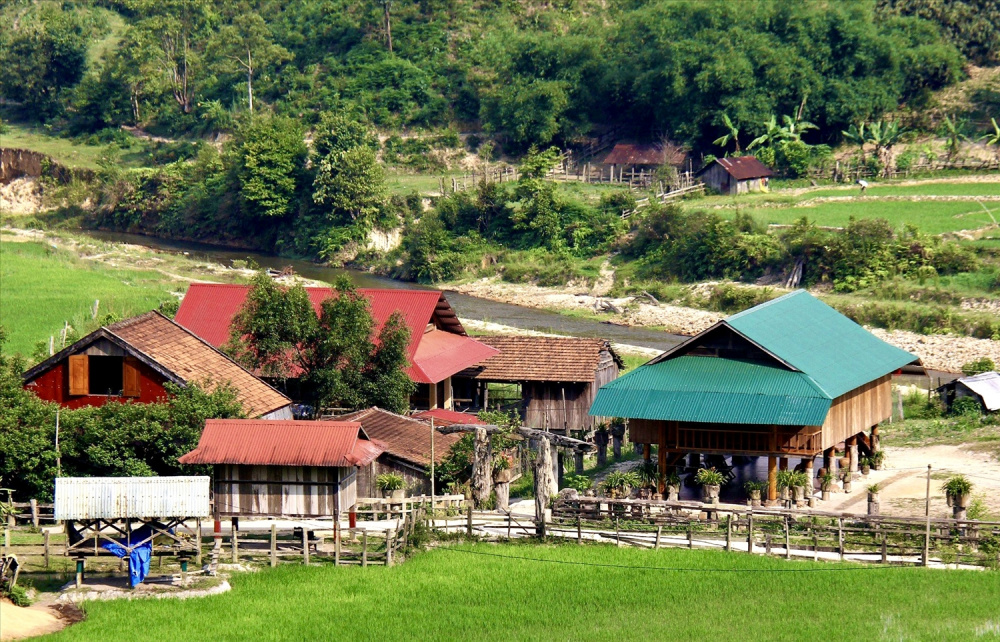 Làng cổ Vi Rơ Ngheo