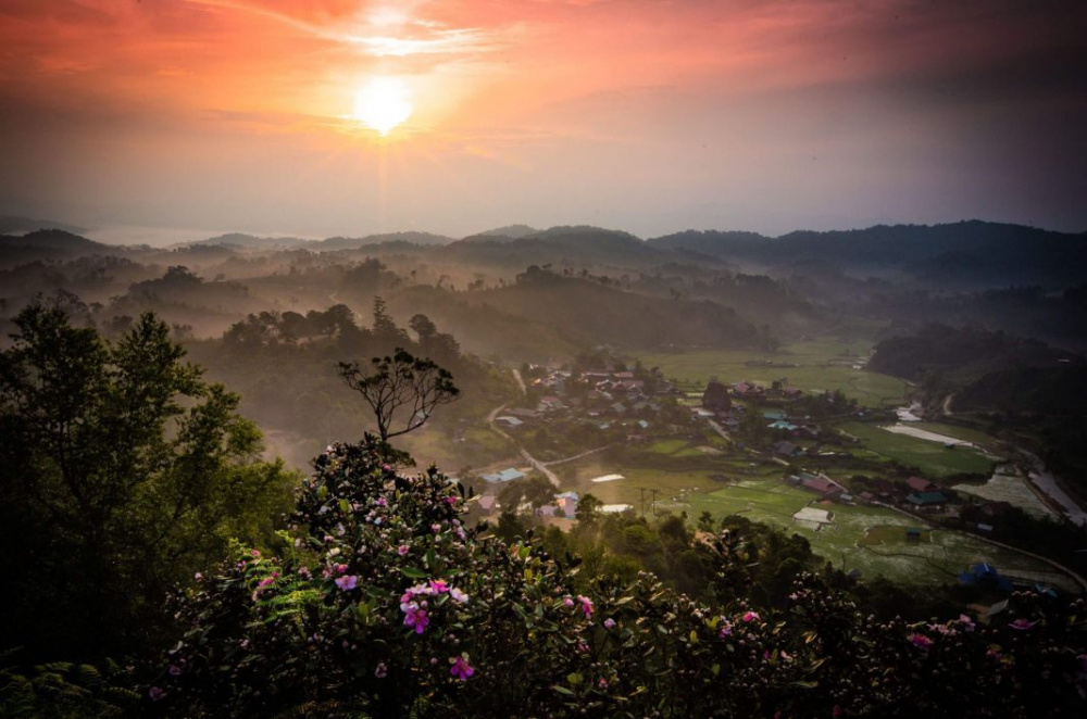 Làng cổ Vi Rơ Ngheo