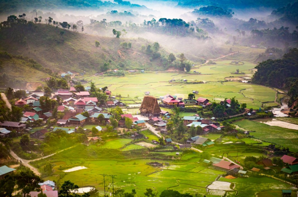 Làng cổ Vi Rơ Ngheo