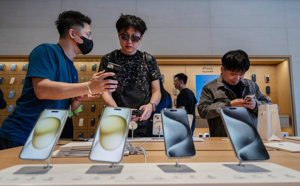 Apple giảm giá 70 USD cho các dòng iPhone 15, bao gồm cả mẫu iPhone 15 Pro Max cao cấp nhất.