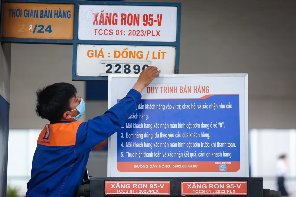 Giá Cwin555 thể thao, casino live, bắn cá và slot nổ hũ