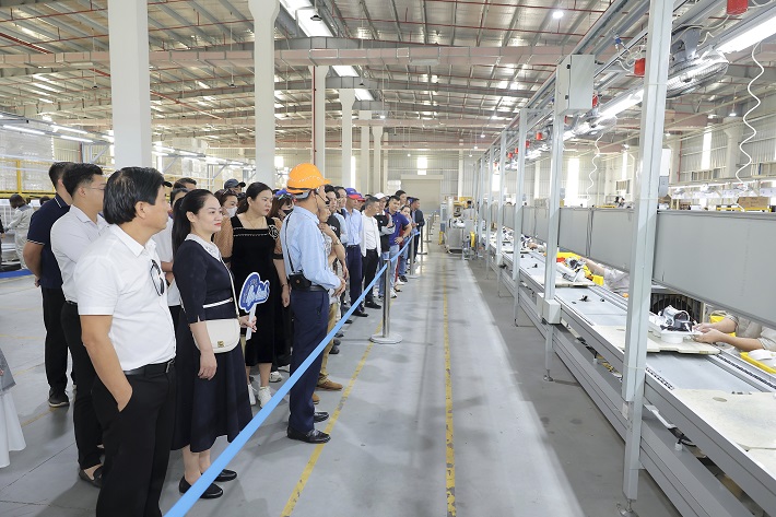 Điện máy gia dụng Hòa Phát Hà Nam đón gần 300 khách hàng đại lý khu vực Miền Trung và Miền Nam đến thăm quan nhà máy Nền tảng hàng đầu cung cấp Cwin com