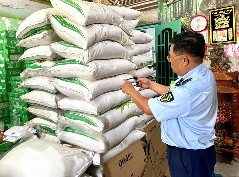 đường cát nhập lậu