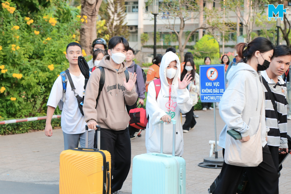 Đoàn viên thanh niên PVOIL