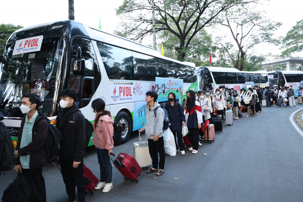 Đoàn viên thanh niên PVOIL