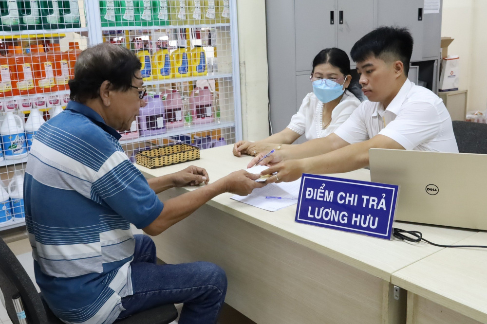 Chi trả lương hưu