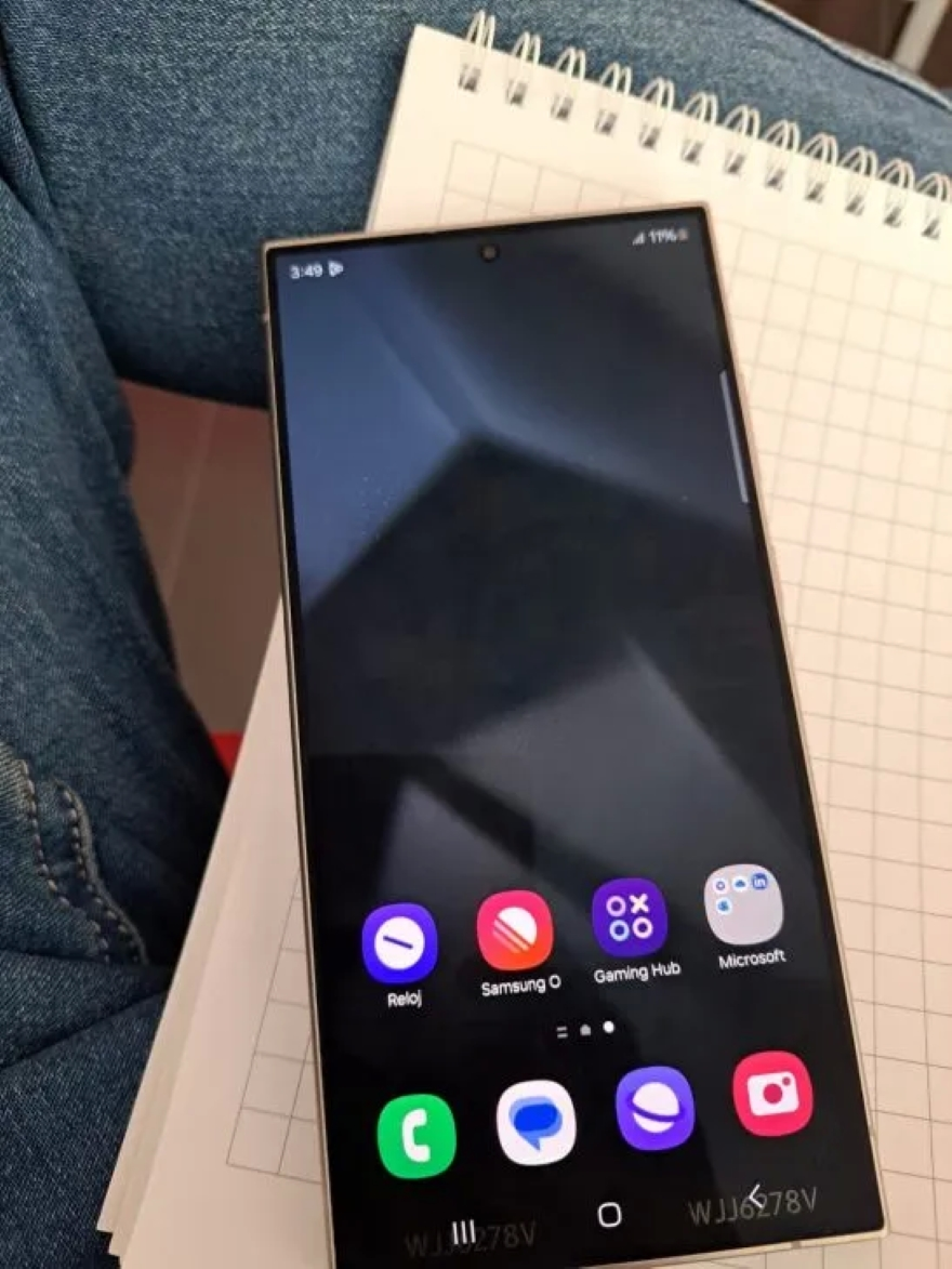 Ảnh thực tế mặt trước Galaxy S24 Ultra