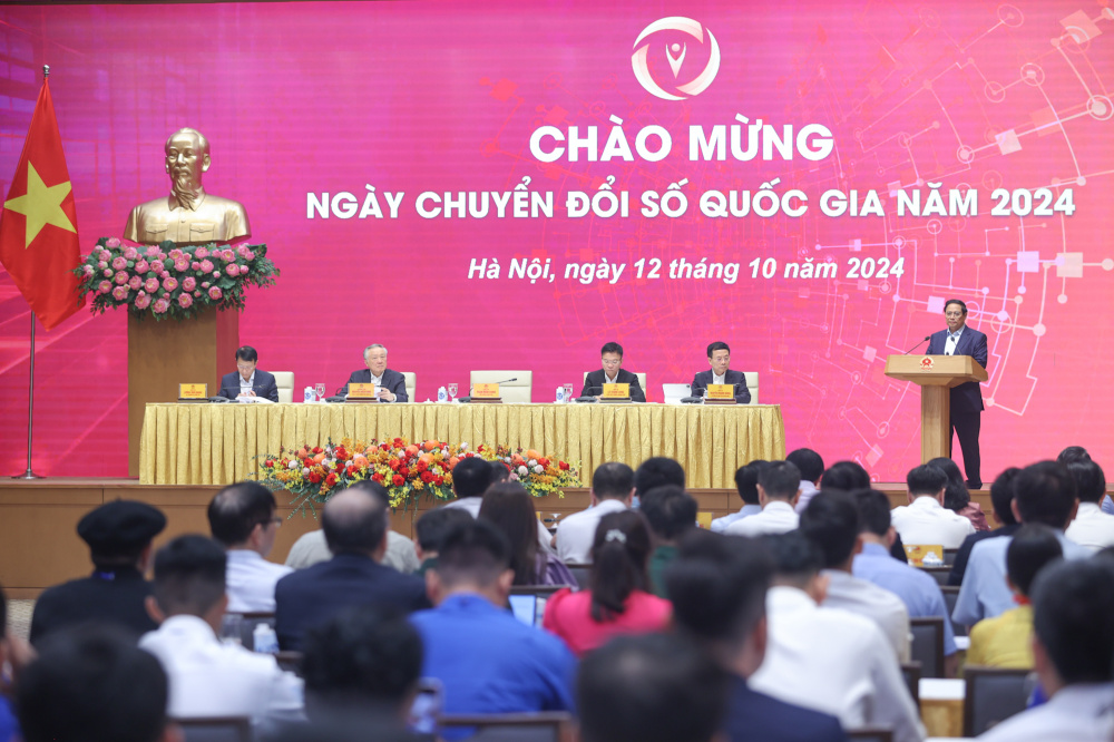 Thủ tướng: Thực hiện mục tiêu kép về chuyển đổi số