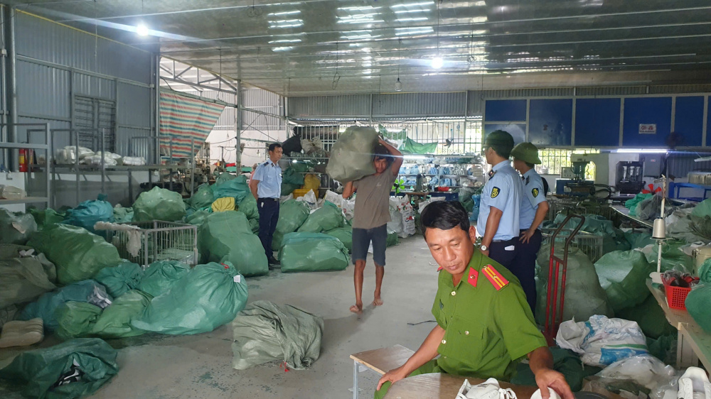 quản lý thị trường