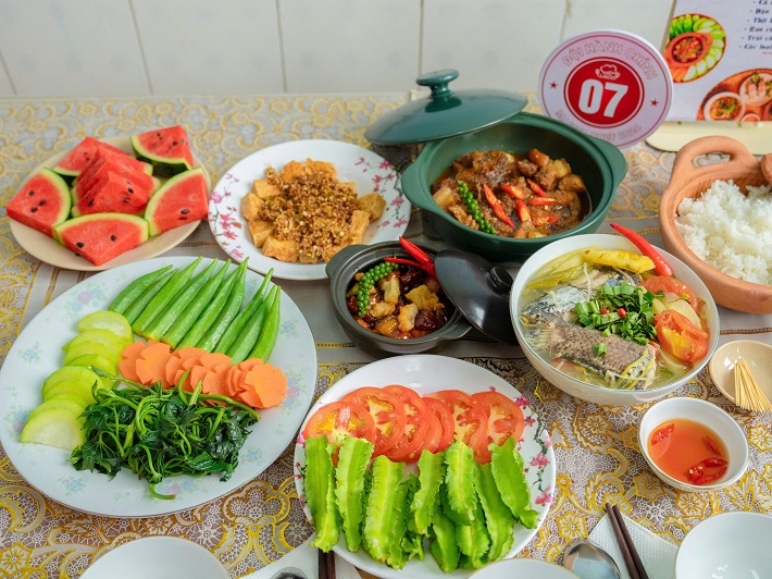 mâm cơm 3