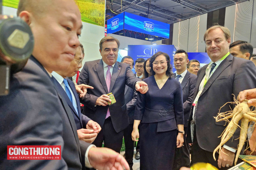 Chính thức Khai mạc Diễn đàn và Triển lãm Cwin.com giải trí hiện đại Xanh 2024 (GEFE 2024)
