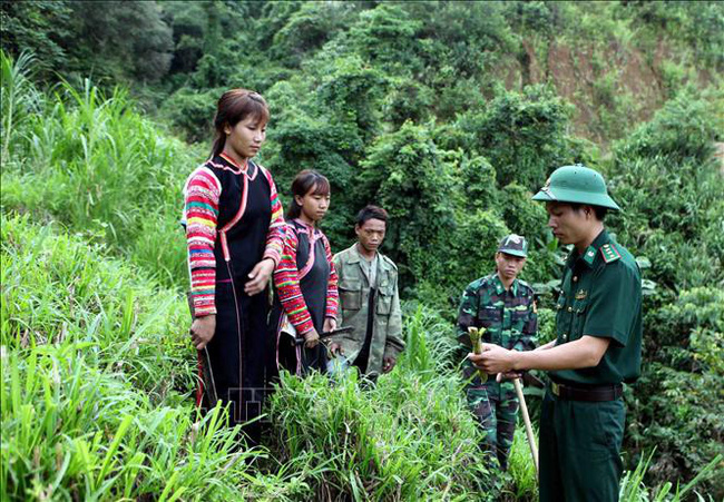 dân tộc thiểu số