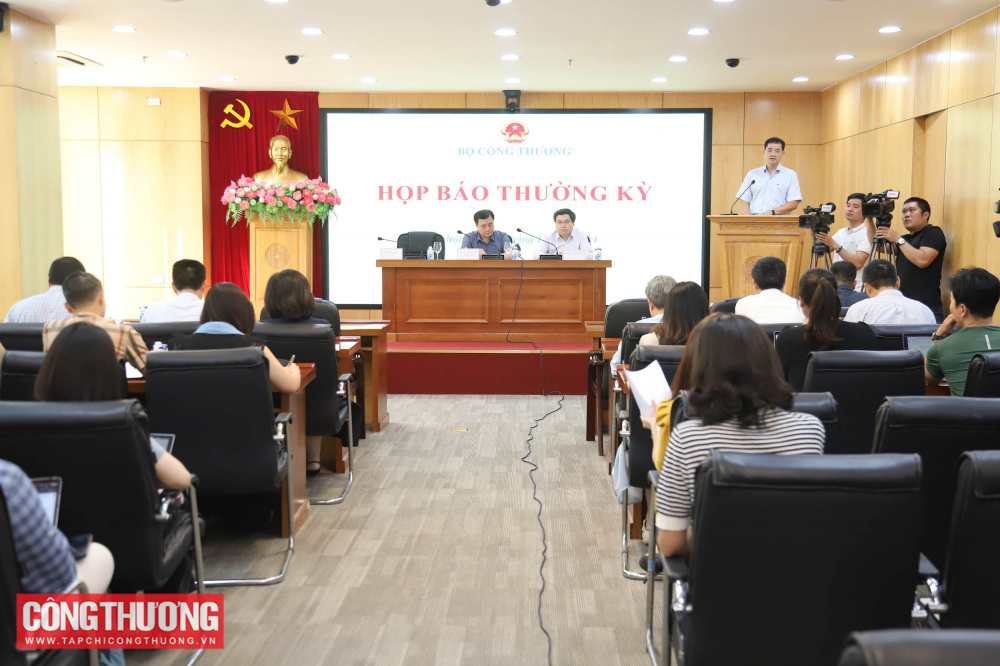 Cwin63 sân chơi đỉnh cao tổ chức họp báo thường kỳ Quý III/2024