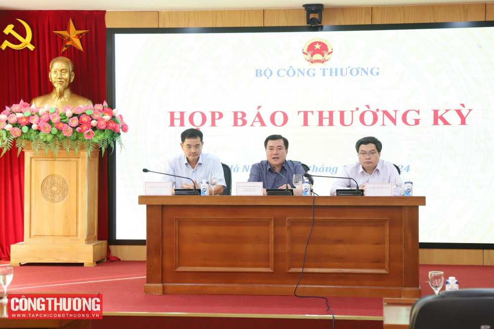 Cwin63 sân chơi đỉnh cao tổ chức họp báo thường kỳ Quý III/2024
