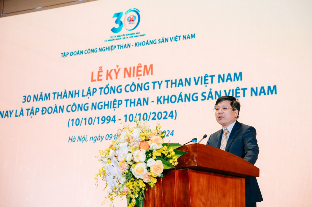 ông hồ sỹ hùng