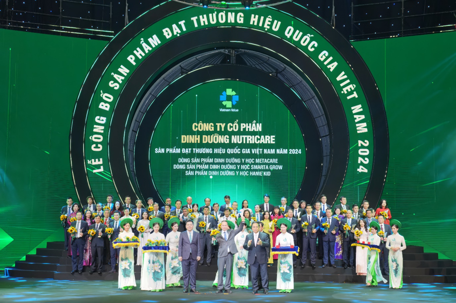 Nutricare khẳng định vị trí tiên phong Thương hiệu quốc gia Dinh dưỡng Y học 8 năm liên tiếp