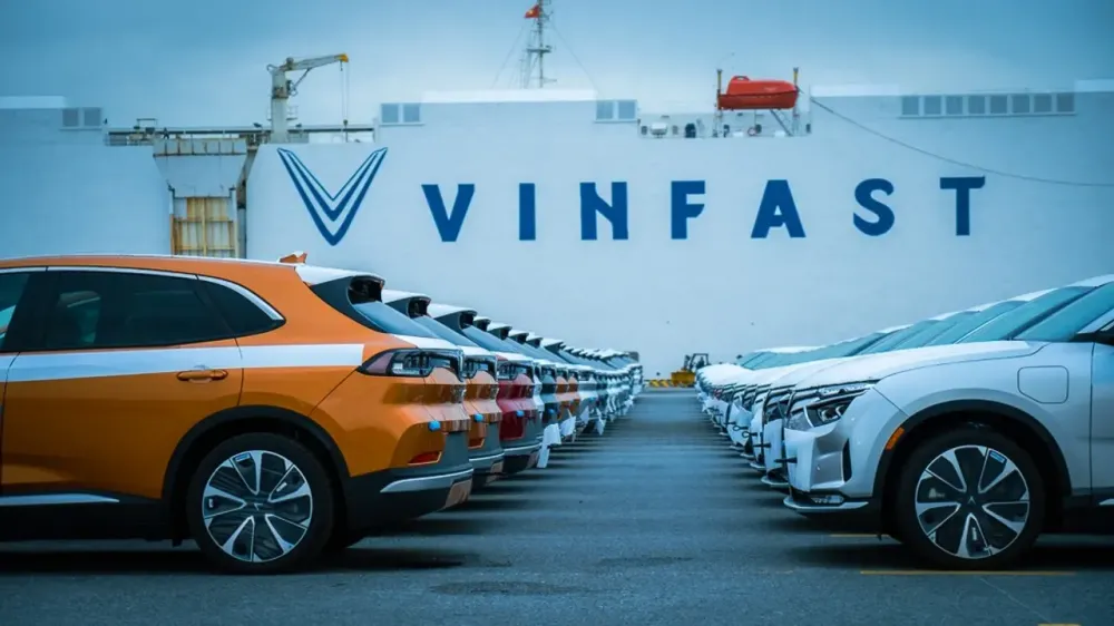 VinFtừ đầu năm đến nay, VinFast đã bàn giao ra thị trường Việt Nam hơn 51.000 xe ô tô điện các loạiast chiếm thị phần số 1 Việt Nam