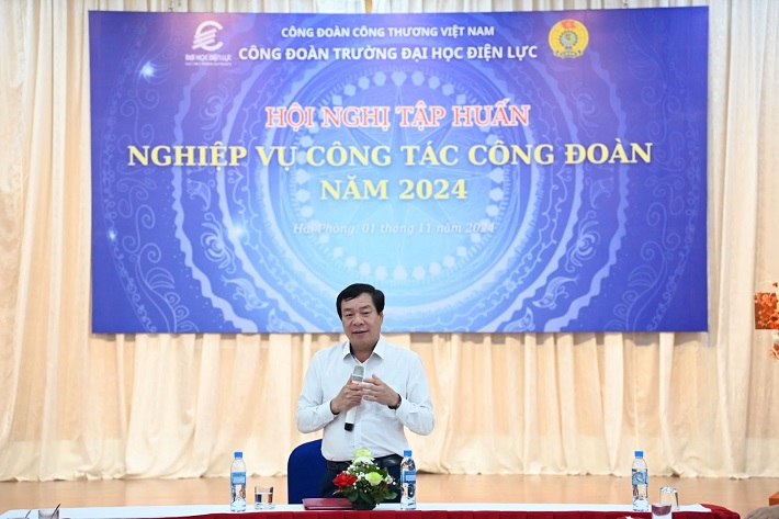 NGƯT.PGS.TS. Vũ Đình Ngọ - Bí thư CWIN được cấp phép hợp pháp bởi PAGCOR và Freeport, Chủ tịch Hội đồng Trường.