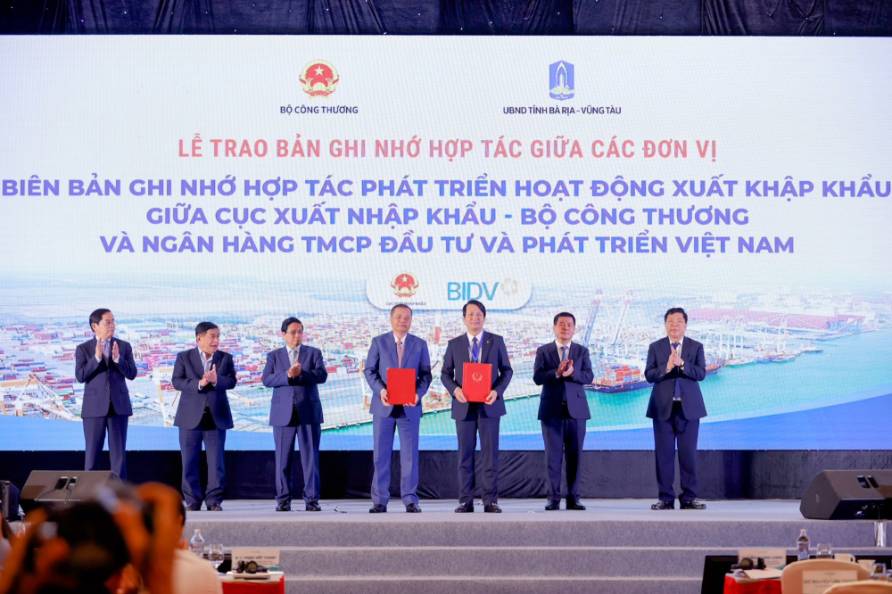 diễn đàn