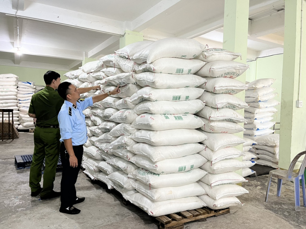 đường kính nghi nhập lậu