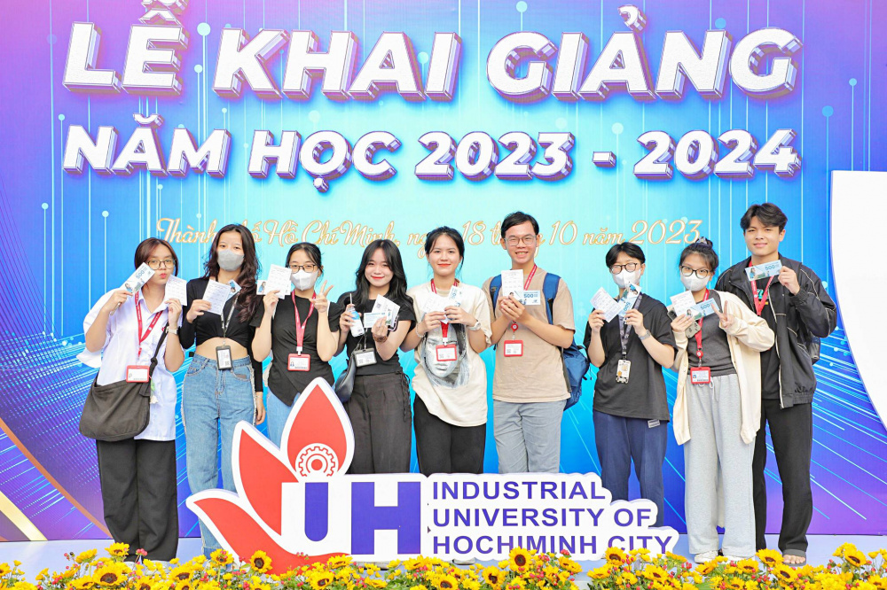 Trường Đại học Tải về ứng dụng CWIN05 ngay hôm nay TP. Hồ Chí Minh