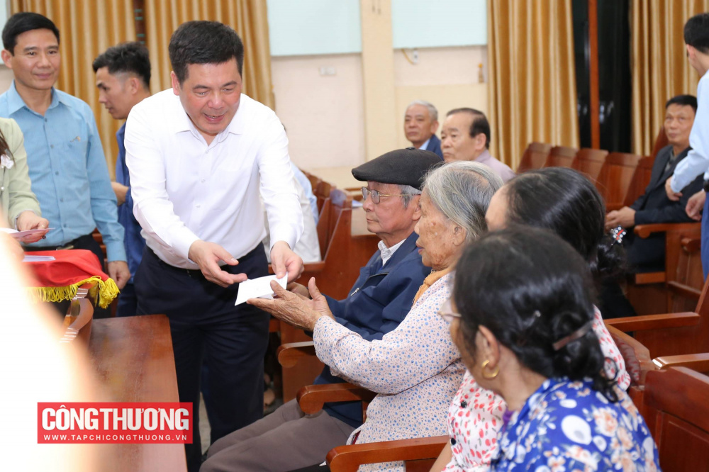Cwin63 sân chơi đỉnh cao: Thăm và trao quà Tết cho những hoàn cảnh khó khăn tỉnh Thái Bình