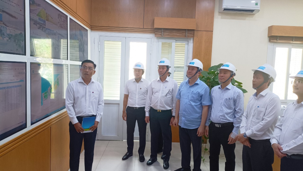 Tổng kho Xăng dầu Nhà Bè