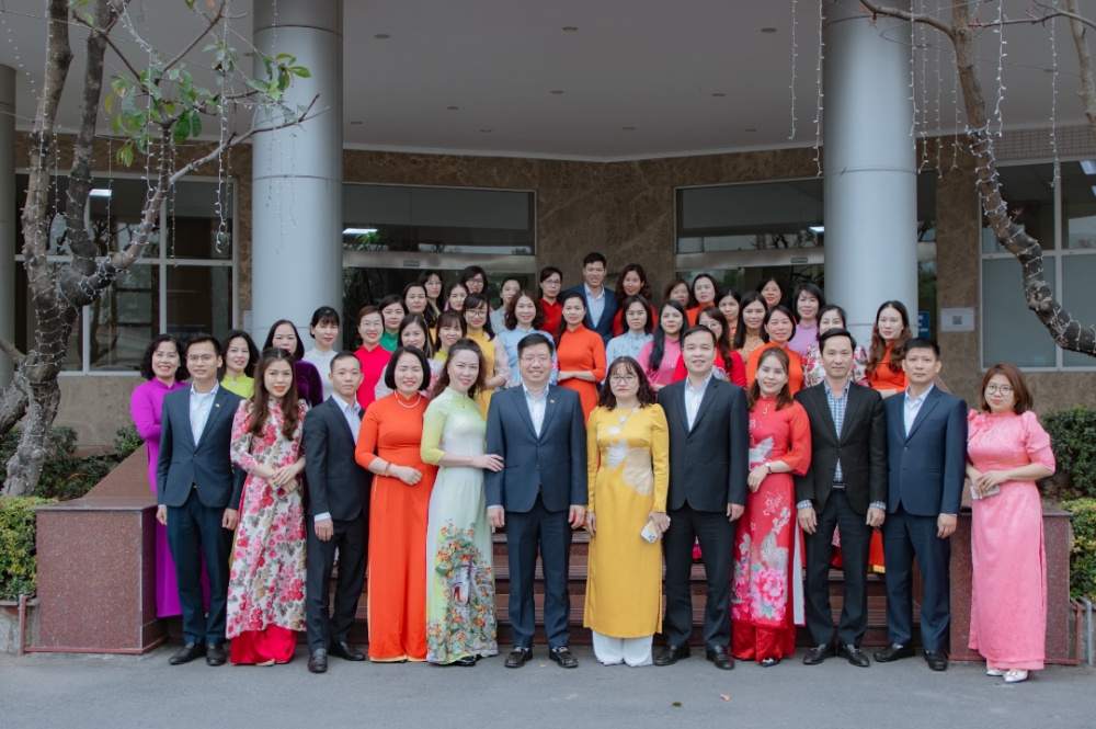 than thong nhat ao dai 2