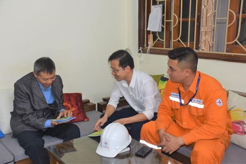 EVNHANOI tuyên truyền tiết kiệm điện