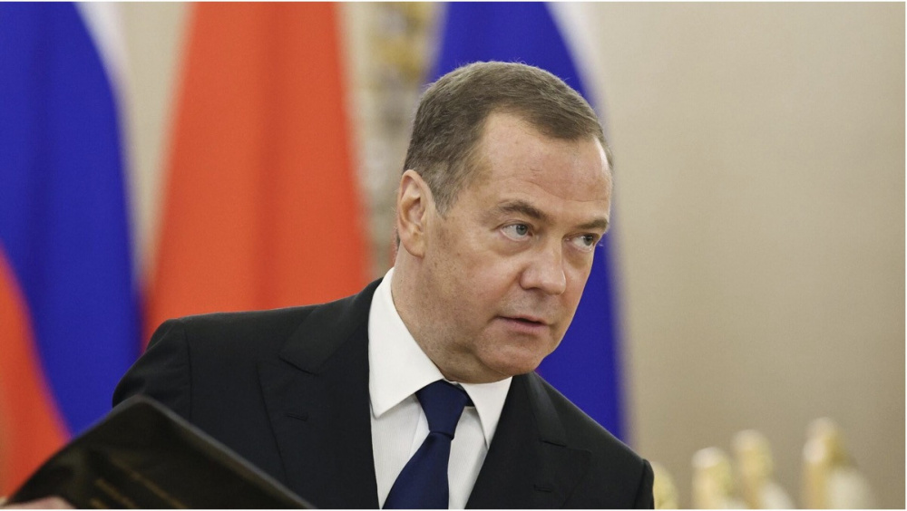Phó chủ tịch Hội đồng an ninh Nga Dmitry Medvedev