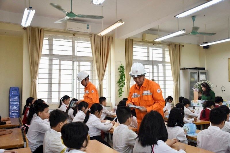 EVNHANOI tuyên truyền tiết kiệm điện
