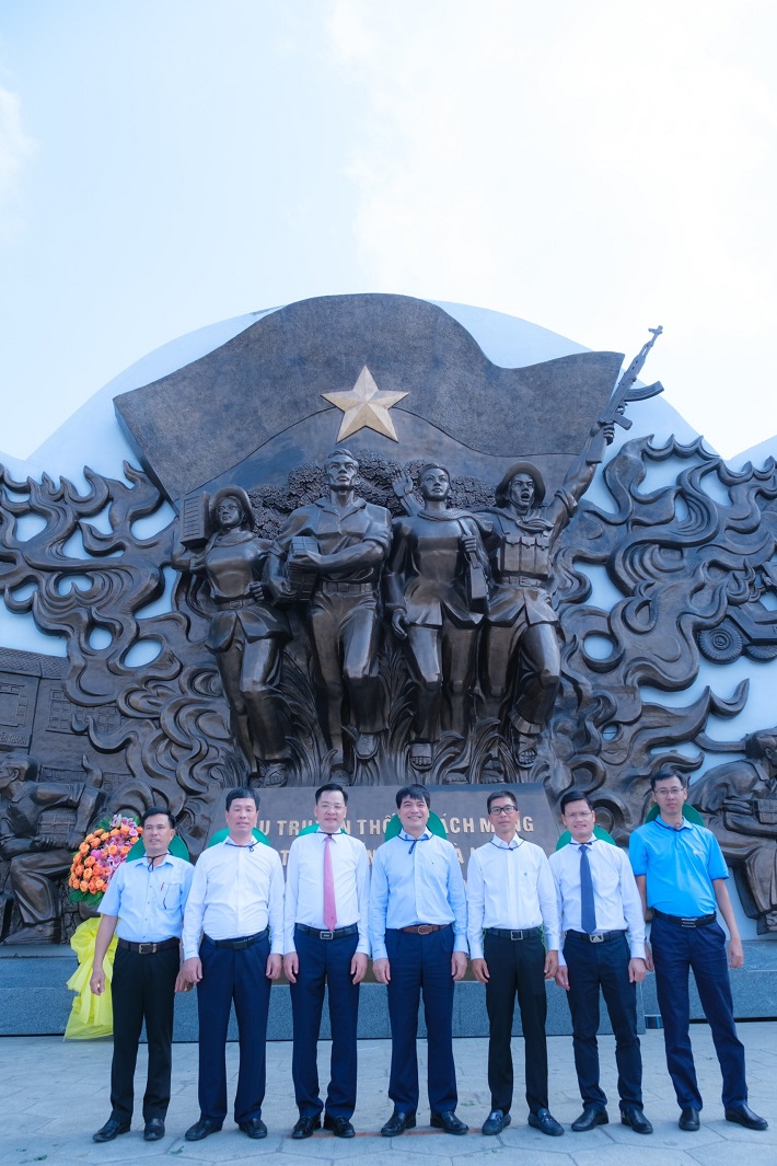 tuổi trẻ VINACHEM