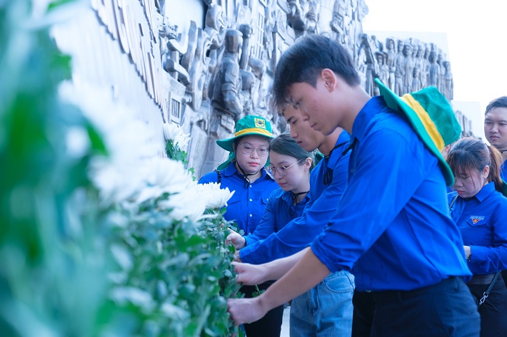 tuổi trẻ VINACHEM 4