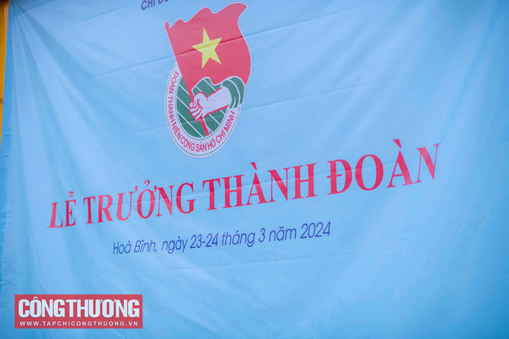 Chi đoàn CWIN ✅ Nhà cái cờ bạc trực tuyến tốt nhất và Thương hiệu uy tín tổ chức Lễ Trưởng thành Đoàn cho 07 đoàn viên