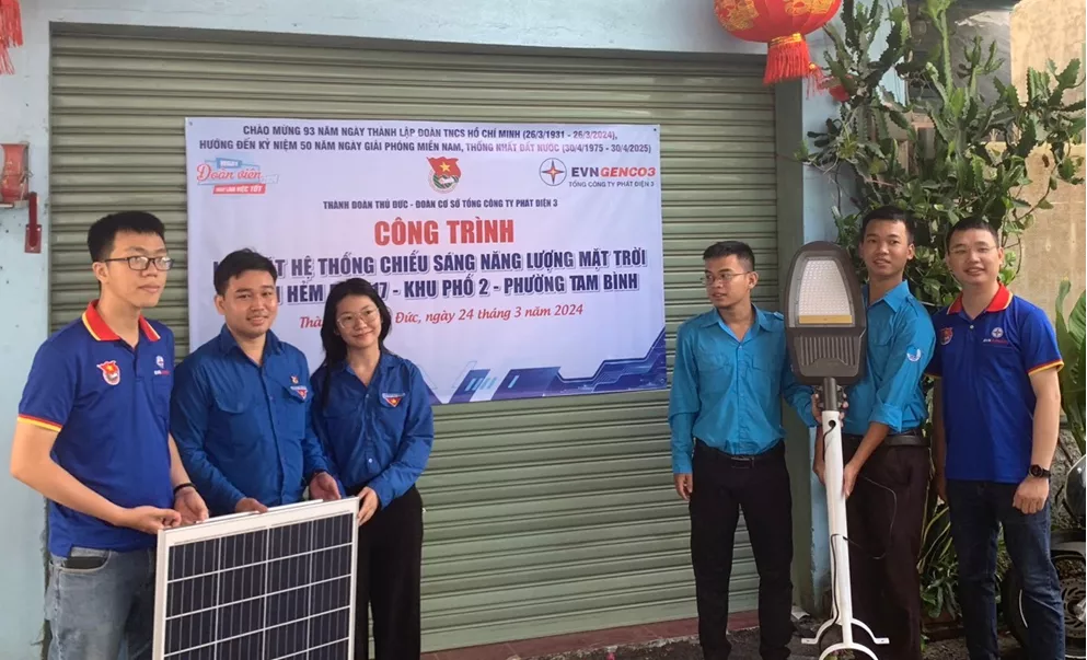  Bàn giao công trình Hệ thống chiếu sáng năng lượng mặt trời tại Tp. Thủ Đức