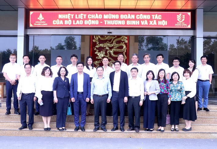 Thuốc lá Thăng Long