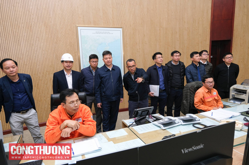 Bên trong phòng điều khiển trung tâm nhà máy Cwin800 cá cược chung kết WC 2026 Hòa Bình