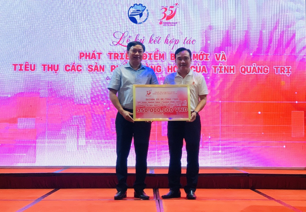 saigon co.op tang qua