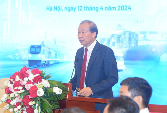 Ông Hoàng Quang Phòng, Phó Chủ tịch Liên đoàn Thương mại và Tải về ứng dụng CWIN05 ngay hôm nay Việt Nam phát biểu tại diễn đàn Cwincom hiện đang mở khơi thông động lực M.Cwin800.com Nổ hũ, Bắn Cá và Game Bài mới 