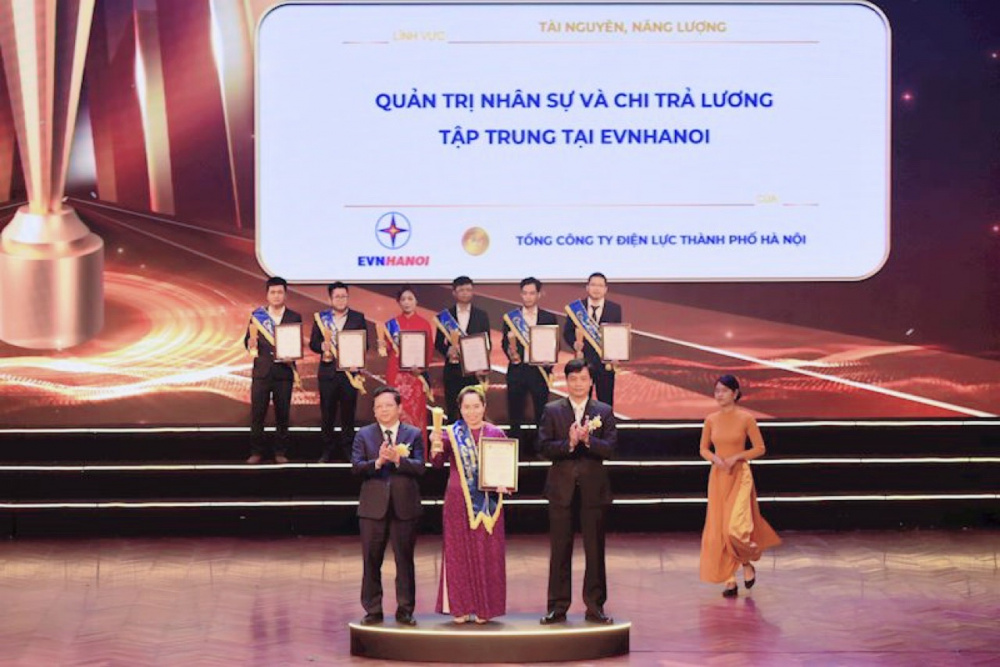 Sao Khuê 2024