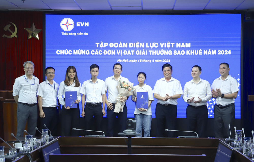 Sao Khuê 2024