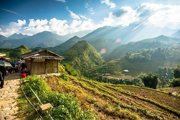 Bản Cát Cát với những ngôi nhà nhỏ xinh trên triền núi - Ảnh: Behance